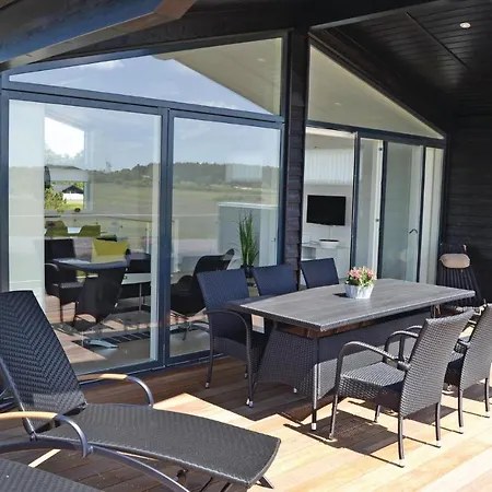 Three-bedroom Holiday 0 07 Tatil Evi