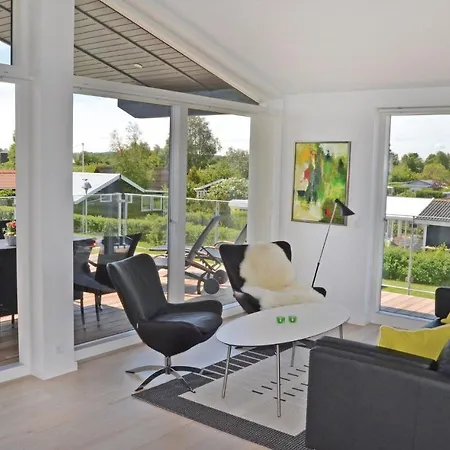 Three-bedroom Holiday 0 07 Tatil Evi